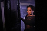 Asha Saini Hot